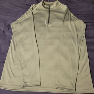 REEBOK 1/4 ZIP. MENS XL.